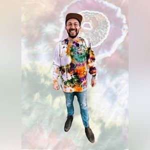 KING CAKE CREW IN PSYCHEDELICARNIVAL ICE TIE DYE